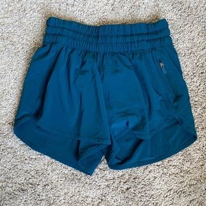 LuluLemon Women’s Running Shorts 🤍 🍋